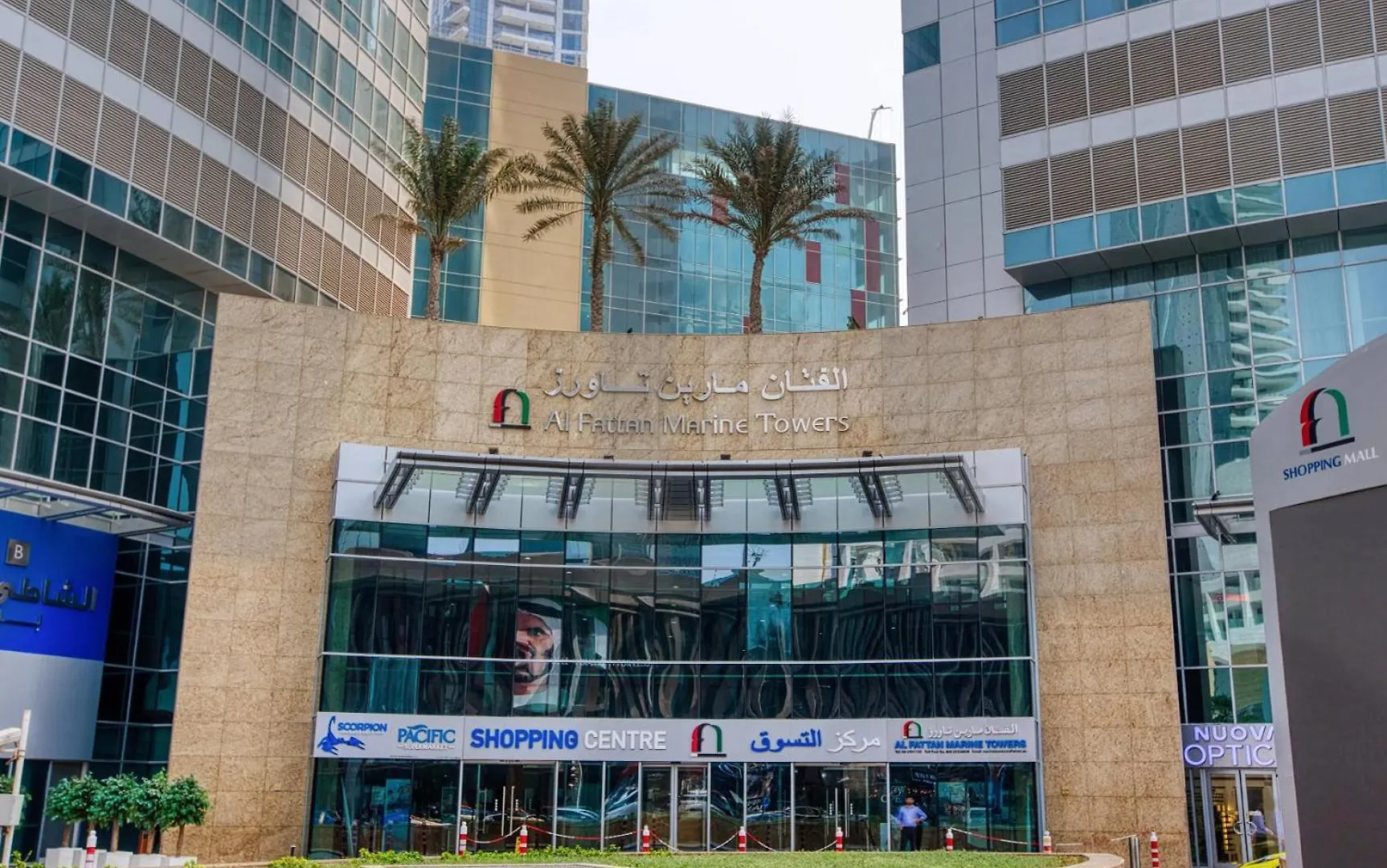 Livbnb-2B Stunner With Iconic Ain Dubai View Apartment